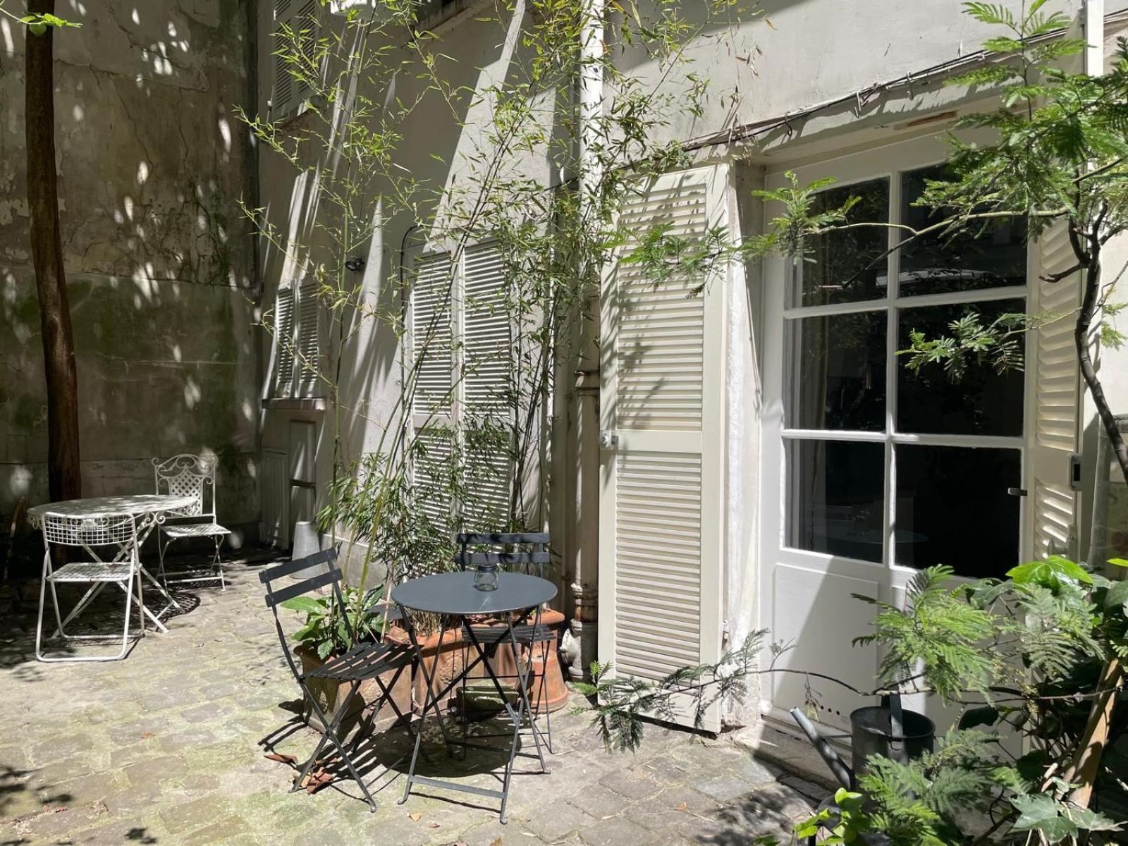 Chic Neighborhood Charming Courtyard 7th *
